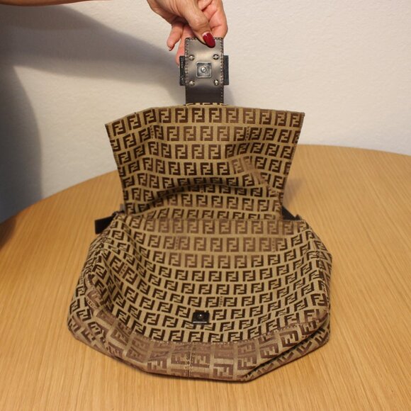Fendi Zucca Mama Baguette handbag - Picture 6 of 10